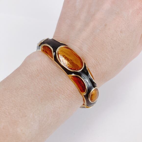 VTG 1980s Hinged Bangle Black Enamel Amber Cabochon Statement Gold Tone Bracelet - Picture 2 of 11
